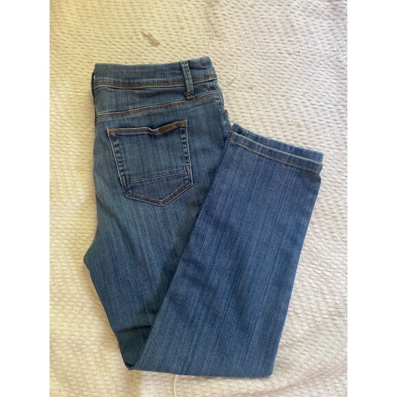 Chico’s Women’s Size 0 Cropped Denim Mid-Rise Blue Jeans Stretch Cotton Blend - Picture 3 of 5